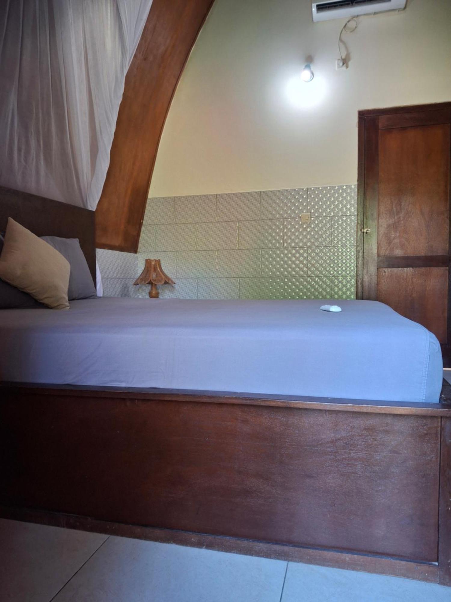 Cnunk Bungalow Gili Meno Exteriör bild