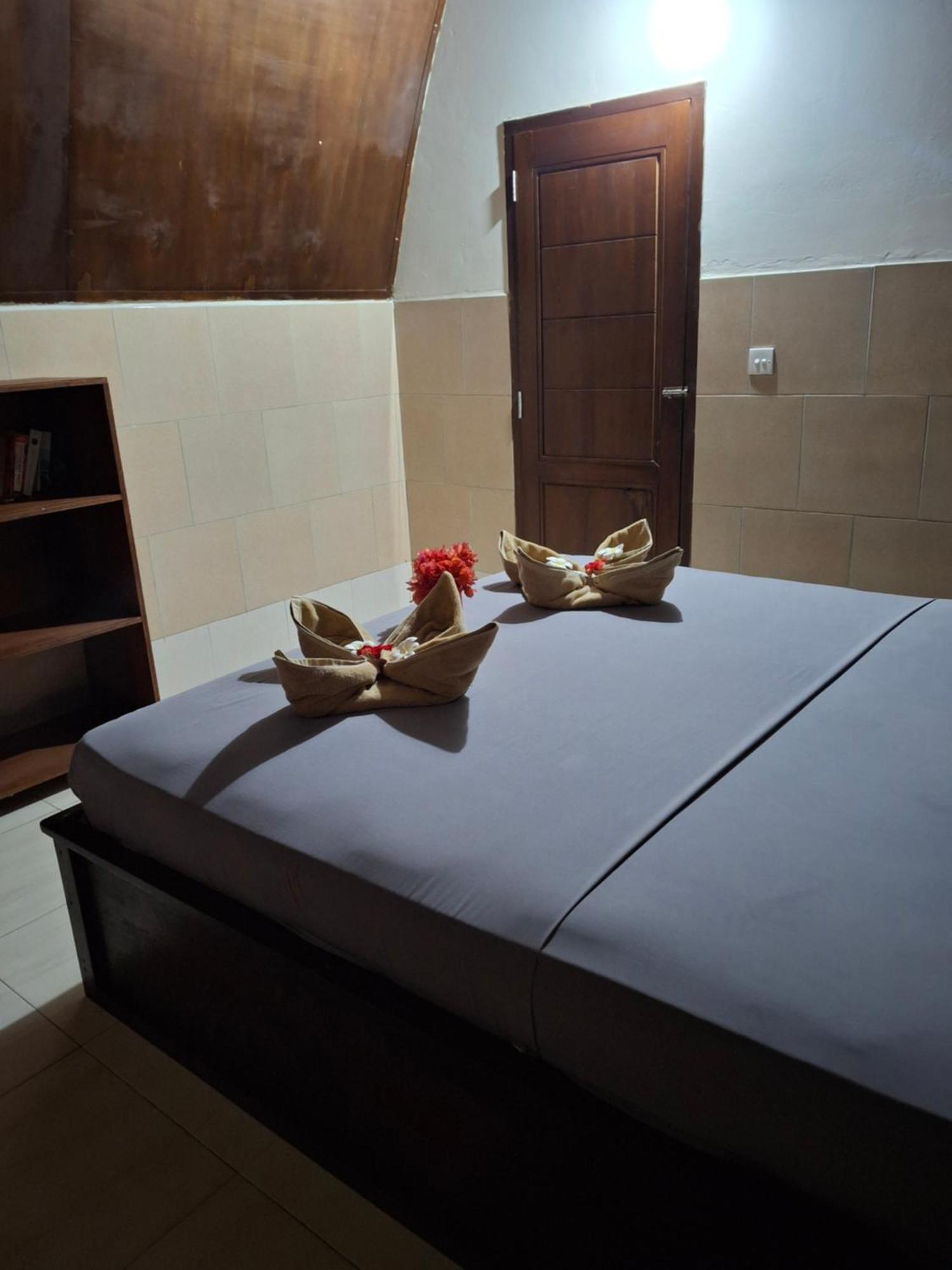 Cnunk Bungalow Gili Meno Exteriör bild
