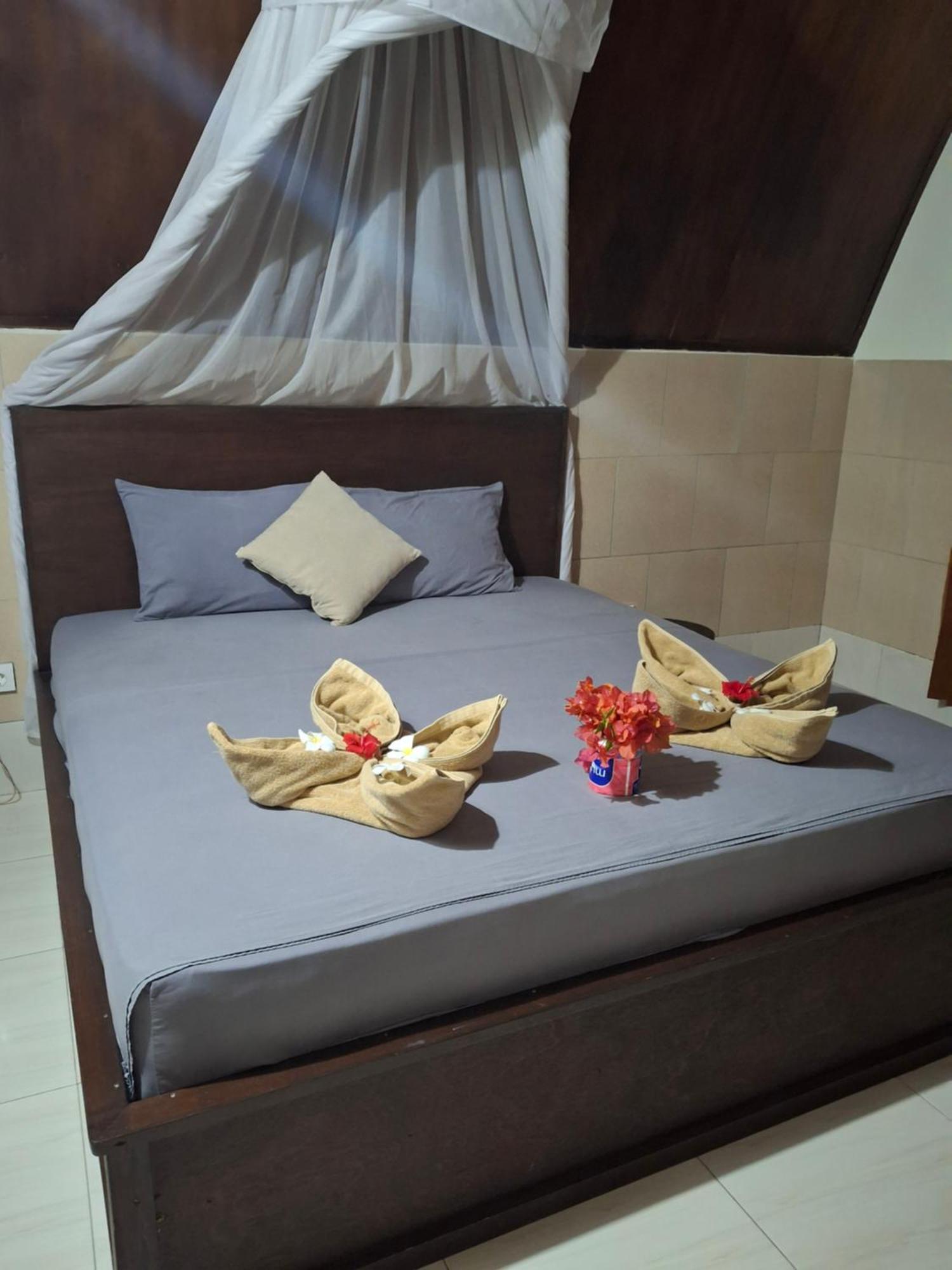 Cnunk Bungalow Gili Meno Exteriör bild