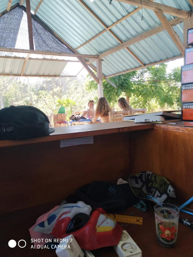 Cnunk Bungalow Gili Meno Exteriör bild